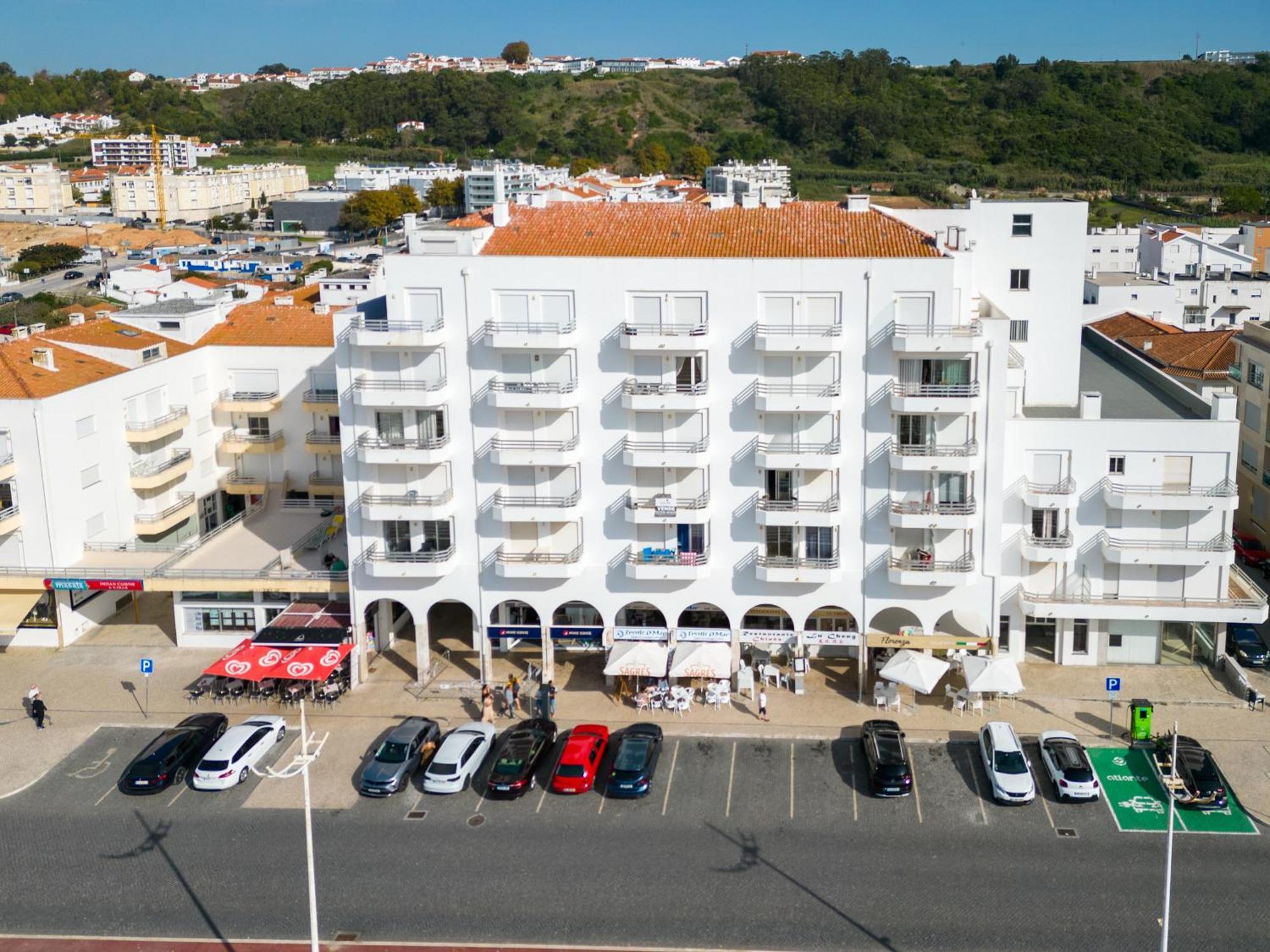 T2 Dina'S Place Nazaré Exterior foto